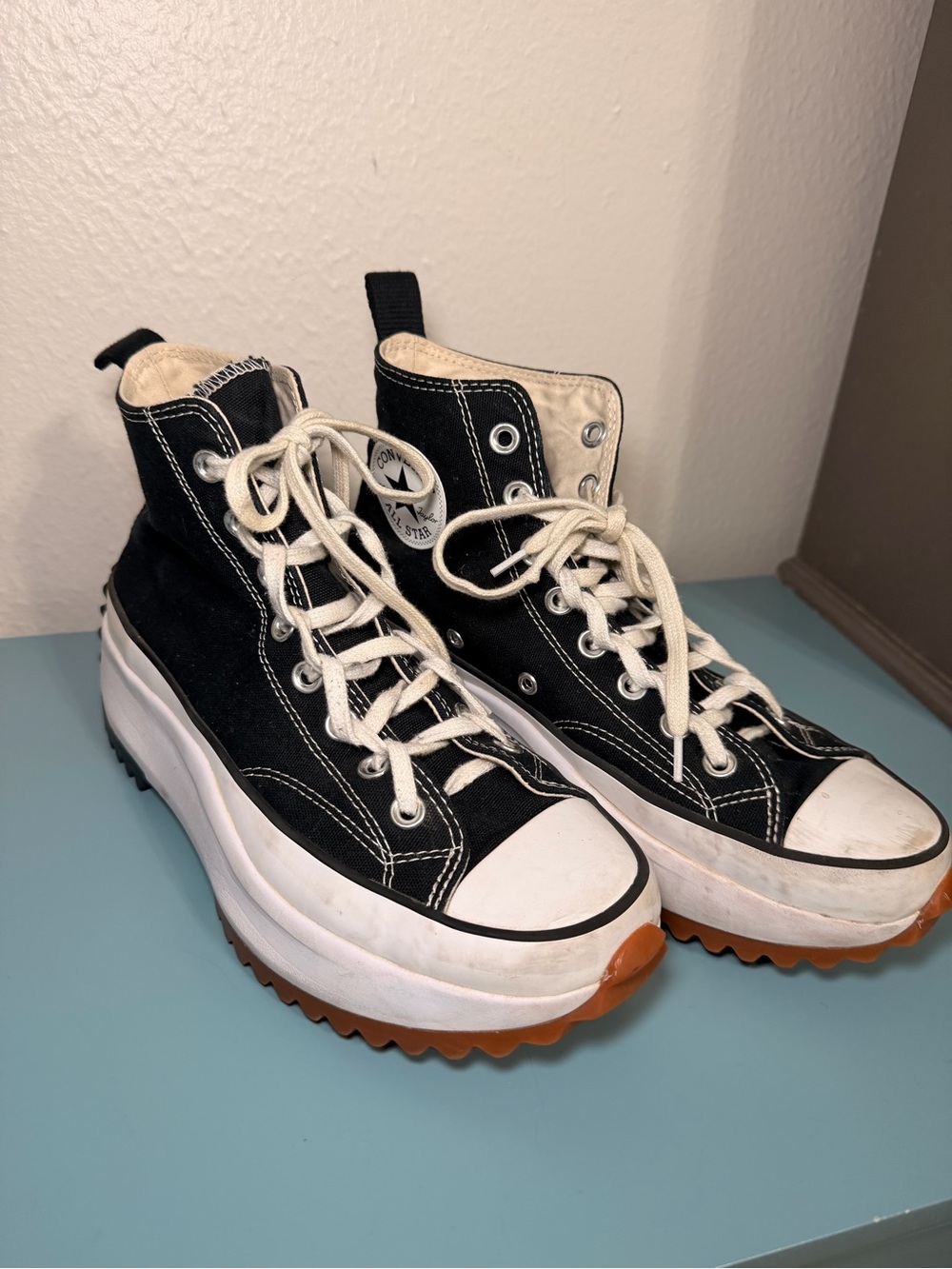 Converse Women's Black and White Lace-Up Platform Boots